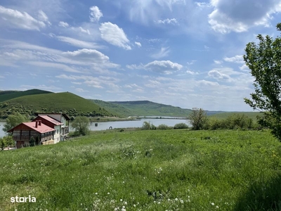 Parcele de teren pe malu lacului Geaca -intravilan