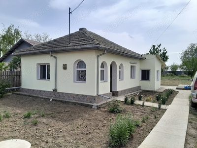 Vând casa plus teren în comuna Bucu ( ialomita)