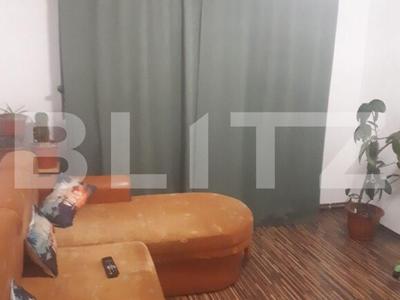 Apartament de 2 camere, etaj 2 din 4, decomandat, 47mp + 2 balcoane, zona Campului