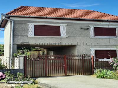 Stefan cel Mare, vila 265mp utili, 297mp construiti,3000euro/luna