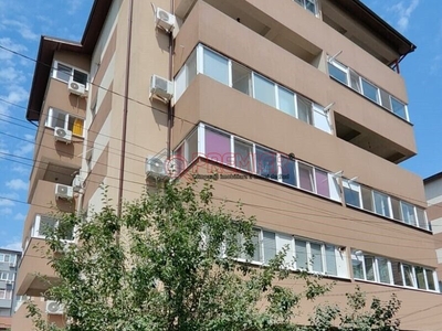 Apartament 2 camere Metrou Berceni, 2 camere decomandat