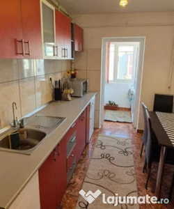 Apartament 3 camere/ 9 mai