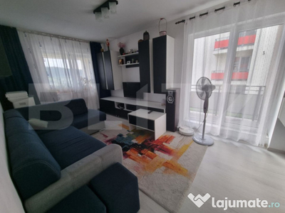 Apartament 3 camere decomandate, etaj intermediar, zona Rest