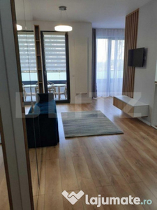 Apartament cu 2 camere, lux, prima inchiriere, terasa, zona