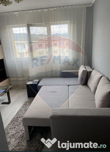 Apartament cu 3 camere de închiriat în zona VLAD ȚEPEȘ