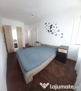 Închiriez apartament 2 camere Central