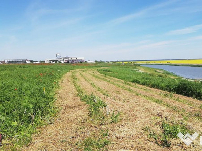 Teren intravilan cu vedere la lac | sistem de rate