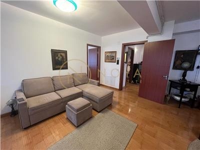 Vanzare apartament 3 camere Parcul Circului, parcare si boxa