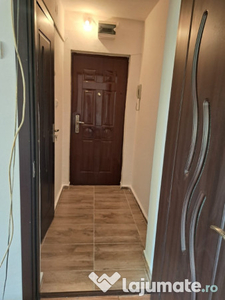 Apartament 2 camere în zona Dinu