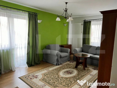 Apartament 3 camere, decomandat, etaj intermediar, zona Zamc