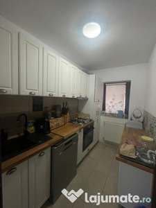 Apartament 3 camere/utilat/decomandat/mobilat