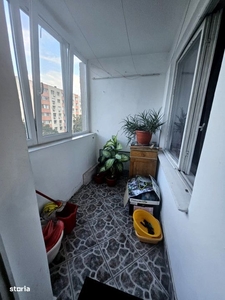 Apartament 4 camere - bloc 1986- 2 balcoane