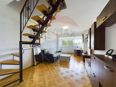 Apartament 4 camere cu centrala proprie