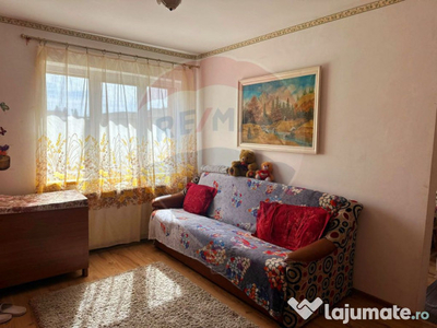 Apartament cu 2 camere de vânzare în zona Maratei