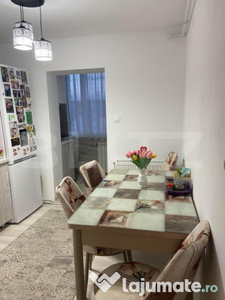 Apartament cu 3 camere, 72 mp, total utilat, garaj inclus