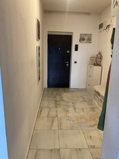 Apartament de 2 camere zona TRACTORUL