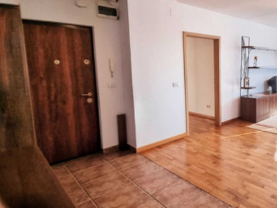 Apartartament 3 camere, strada Brăndușelor