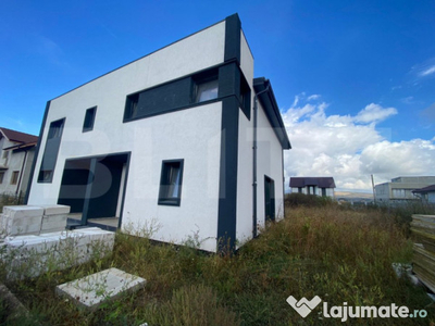 Casa tip duplex, 110 mp utili, 215 mp teren, Orizont