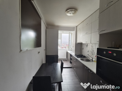 De vânzare: apartament modern cu 3 camere, situat într-o z