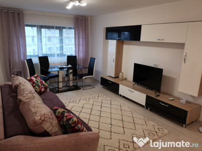 Proprietar, inchiriez Apartament 2 camere bloc nou Central