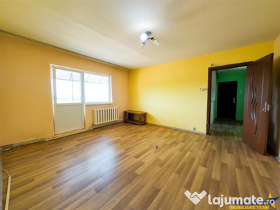 Apartament 2 camere decomandat, Ungheni, Mures