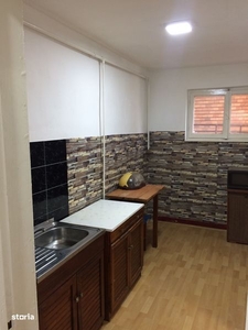 Vând apartament 2 camere in HUNEDOARA