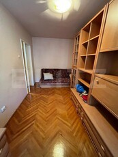 Apartament 3 camere, 60 mp,pet frendly, balcon, zona Hotel Royal