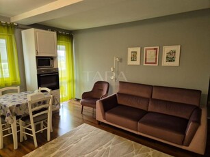 Apartament 3 camere, Apahida