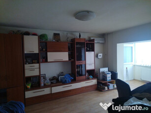 Apartament 3 camere, Rm. Vâlcea, central