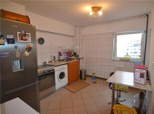 Apartament 4 camere Racadau Jepilor, etaj intermediar