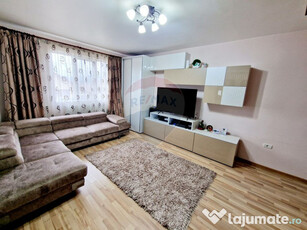 Apartament cu 3 camere de vânzare în zona Calea Romanului