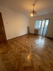 Apartament cu 3 camere. Doua bai. Confort 1. Zona Dorbantilor.