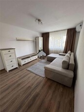 Apartament cu 3 Camere in Zona Lipovei