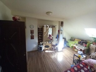 Apartament de 1 camera, decomandat, 35mp, in zona centrala a Florestiului!