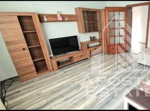 Apartament decomandat cu 3 camere,Calea Lipovei