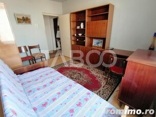 Apartament decomandat de vanzare cu 3 camere balcon zona Mihai Viteazu