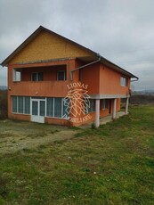 Casa de Vacanta-210mp-teren 500mp-Saratel-9km de Bistrita