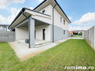 Duplex 4 camere, 136 mp, P+Etaj, 310mp teren, poziție excelenta, in Giroc