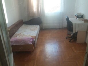 inchiriez gazda o camera in apartament salariat salariata nefumator, in Tractorul