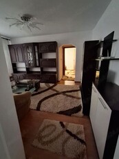 Închiriere apartament 3 camere