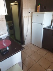 Închiriez apartament