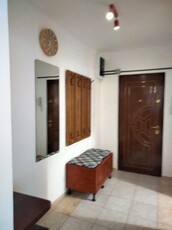 Închiriez apartament 2 camere, parter