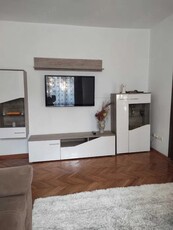 Închiriez apartament 2 camere, zona ultracentrala