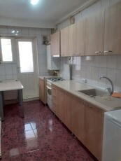 închiriez apartament 2camere