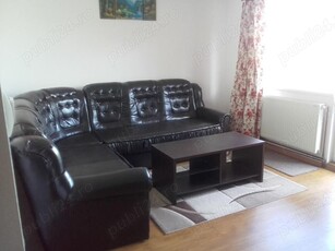 Închiriez apartament 3 camere