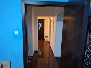 Inchiriez apartament 3 camere în Salajan