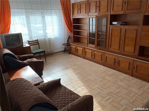 Inchiriez apartament