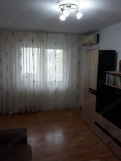 Inchiriez apartament în Zona Sagului