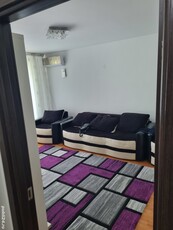 Proprietar-Inchiriez apartament 3 camere, zona Titan-Ozana