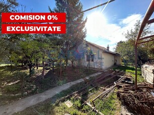 Teren intravilan, 729 mp, cu casa demolabila, zona P-ta Oser, str Margaului